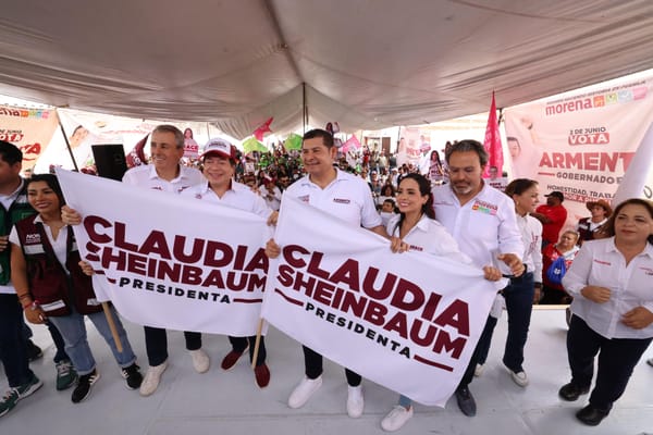 Arropa Mario Delgado a Armenta y a Chedraui en Puebla